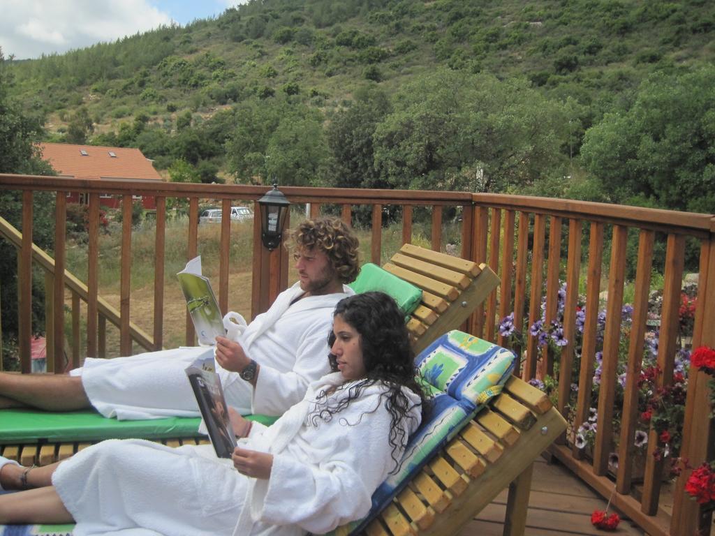 Spa In The Woods - B&B In Amirim Bilik gambar
