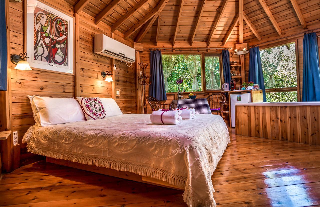 Spa In The Woods - B&B In Amirim Luaran gambar